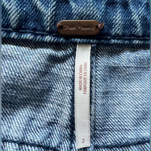 Free People Denim Mini Skirt Size 2 Women's Blue Distressed Raw Hem Boho - Picture 12 of 12